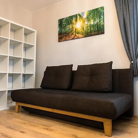 Real 1 Apartment *